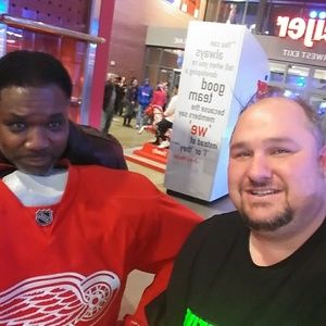 Meet your Posher, Dwight